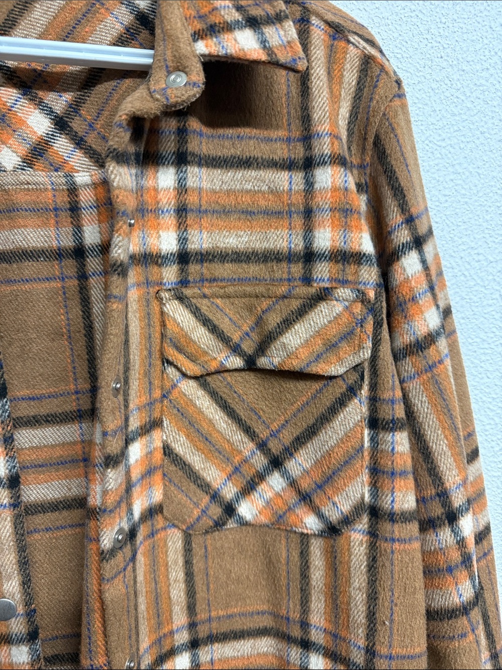 Simon’s Plaid Shacket Jacket in Camel Brown with pockets! - Picture 3 of 9